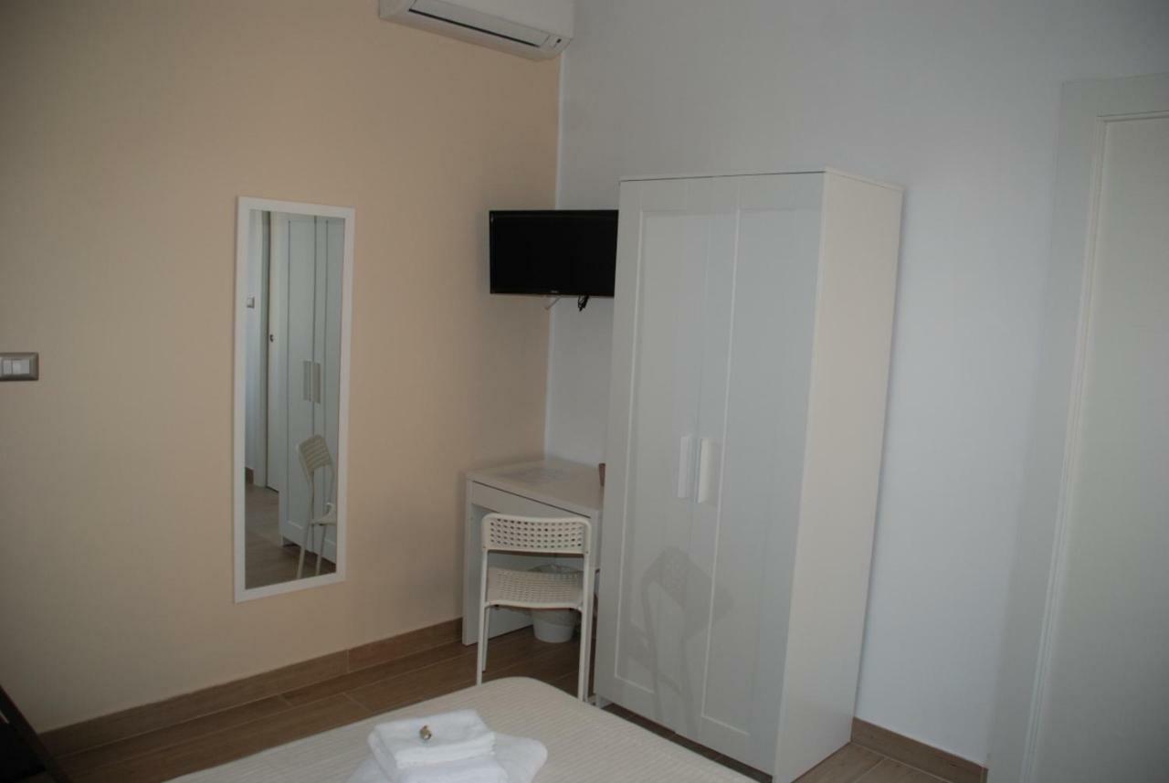 Binario 2 Hotel Сан Джорджо а Кремано Екстериор снимка